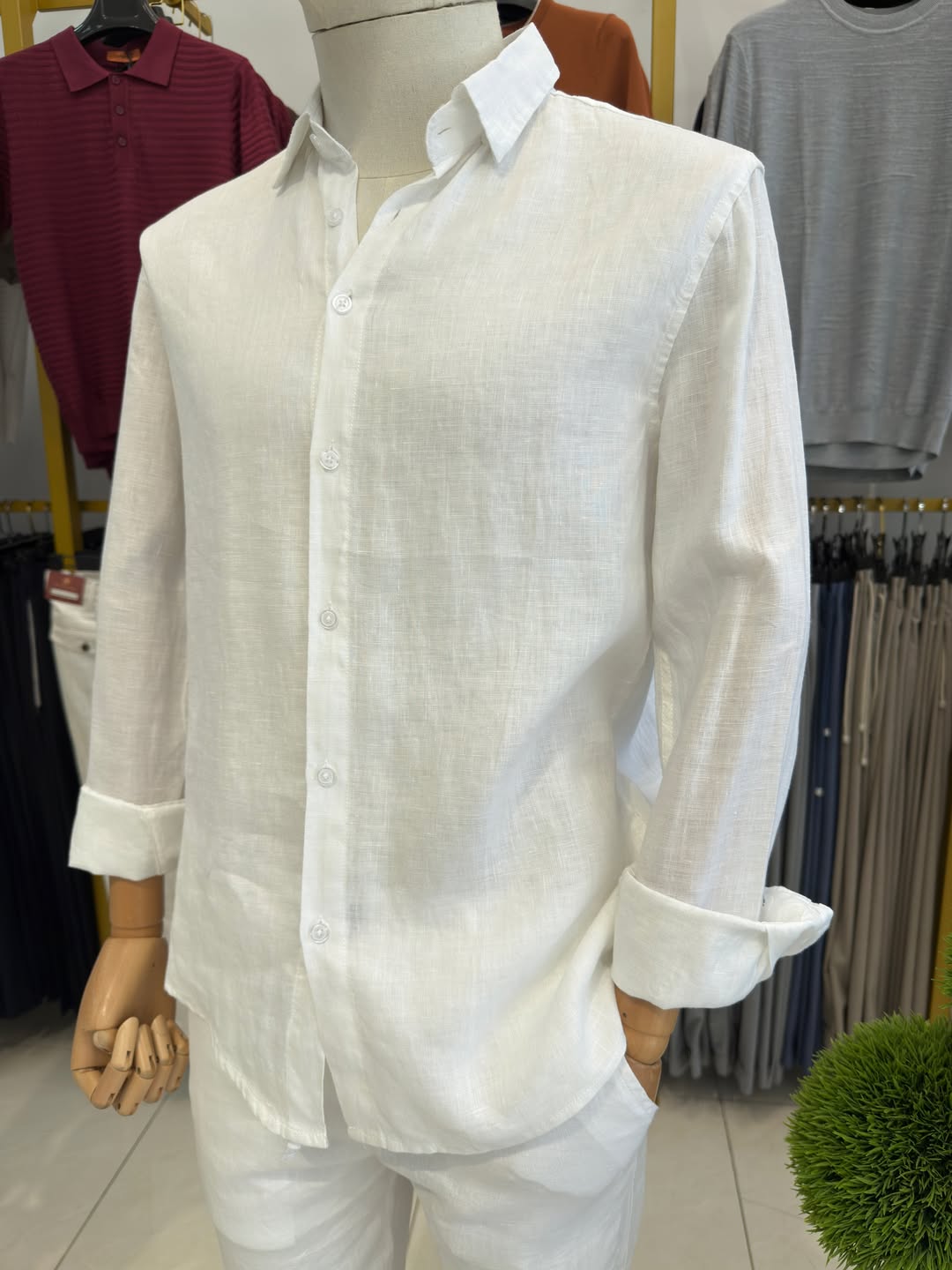 The White Linen Pair